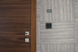 Cerradura electrónica para portal: cómo abrir la puerta de la comunidad con el móvil